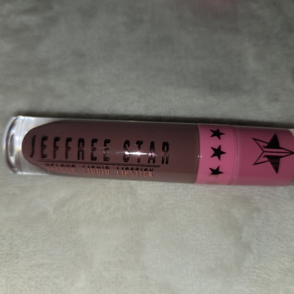 Jeffree Star Velour Liquid Lipstick in the shade "Human Nature". - Picture 7 of 7